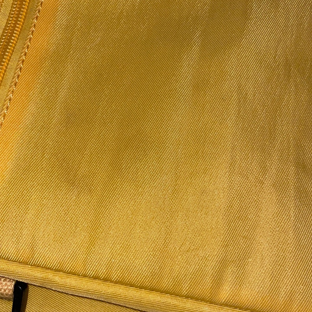 Yellow backpack - Picture 2 of 4